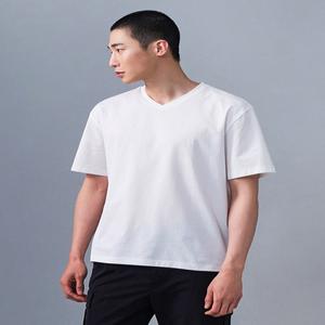 [STCO]화이트 레귤러핏 브이넥 반팔 티셔츠-SNSTSWUB71