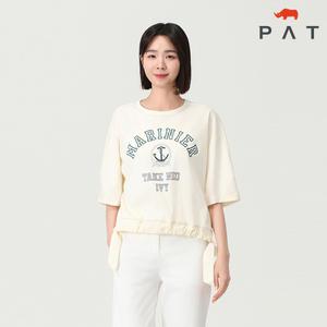 [PAT 여성] 밑단 스트링 원포인트 라운드 티셔츠_1J45312
