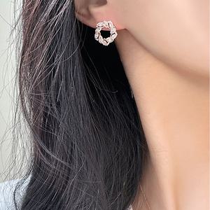 [루브르파리] 14k G.F 로렌트 라운드 귀걸이 EA3029