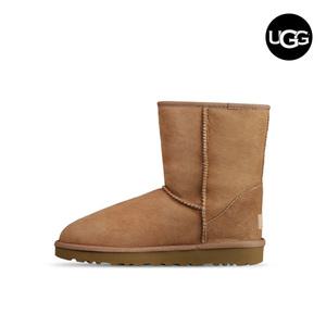 [어그(UGG)]키즈 클래식 2 여성 겨울 방한 숏 부츠 1017703K-CHE