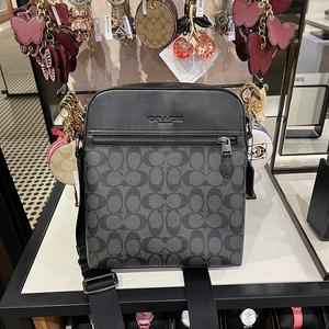 코치 COACH 남성 휴스턴 시그니처 캔버스 플라이트백 크로스백 4010 QBMI5 블랙