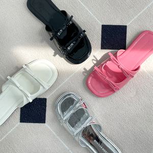 에나멜 투스트랩 리본 슬리퍼 귀여운슬리퍼 1cm