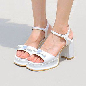 [바닐라슈] 메종드 가보시 애나멜 리본장식 스트랩 샌들(8cm)