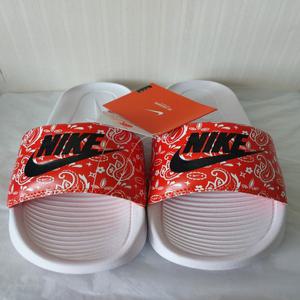 나이키 W NIKE VICTORI ONE SLIDE PRINT 여성 슬리퍼 (CN9676-800)