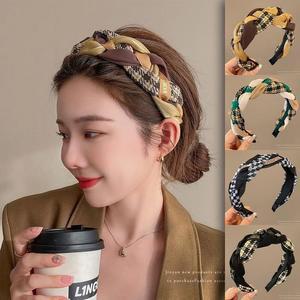 고급스런 원단꼬임 데이트룩 개성있는 데일리 머리띠