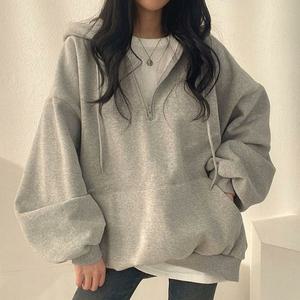 [오노마] ONM 1컬러 여성 베이직 캐주얼 루즈핏 무지 후드티셔츠
