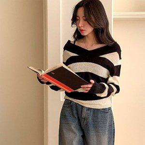 [신상오픈런]|KHT895C|오프숄더니트 슬림핏 스트라이프 울스웨터 알파카