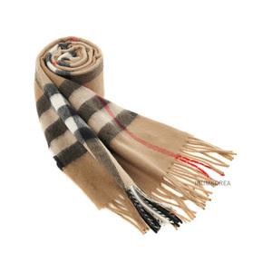 [롯데백화점]버버리 [라벨루쏘] FW24 공용 자이언트 체크 머플러 8076576 MU GIANT CHK SFA CS SC A7026
