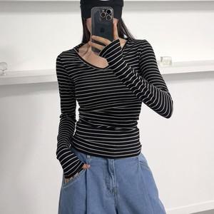 [신상오픈런] 긴팔쫄티 브이 슬림핏 스트라이프티셔츠 후디
