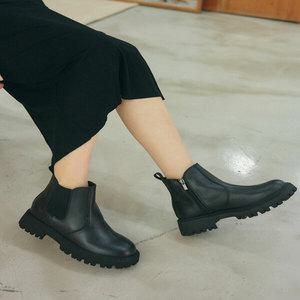 여성 가죽 앵글부츠 워커 113201