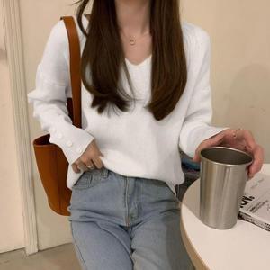여성 소매 브이넥 니트 데이트룩 가을옷 나들이룩 부드러운 여름옷 골지 버튼 의류 봄