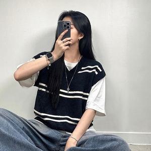 [오노마] ONM 불규칙 단가라 브이넥 니트 반팔 조끼