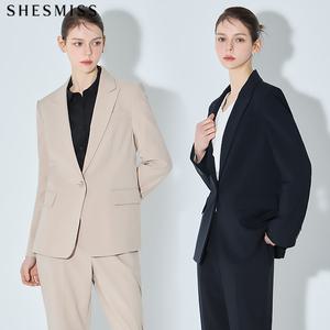 [쉬즈미스(SHESMISS)] 에센셜 피크드 라펠 셋업 재킷 (택가격: 278000원)