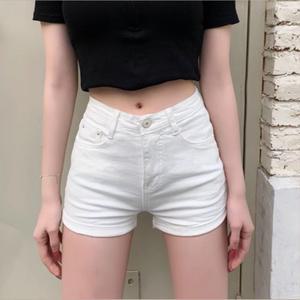 흰색 검은색 여자 숏 팬츠 데님 반바지 30대 요가