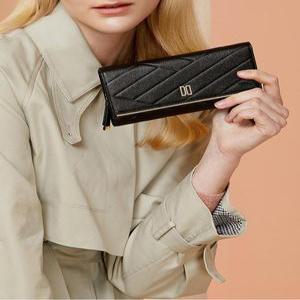 닥스 액세서리 24SS [CARLISLE MODERN]블랙 칼라일 패턴 골드 DD 3단 장지갑 DCWA4E411BK