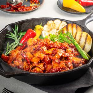 푸짐한 안주 한상 매운 소대창 180g