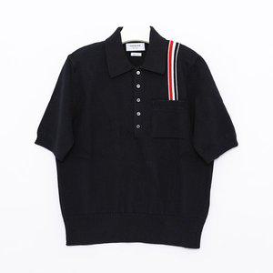 [톰브라운] 25SS 삼선 스트라이프 포켓 반팔 남성 PK니트 MKP111A Y3017 415