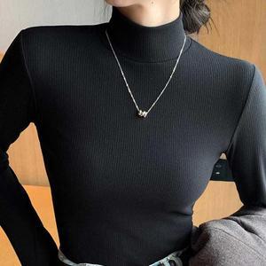 [오노마] ONM 여자 연말 모임 룩 반목 하프넥 골지 티셔츠 코디