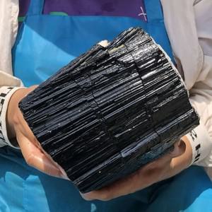 힐링소품,천연 원석 천연 블랙 토르말린 자갈 미네랄 표본 크리스탈 스톤 힐링 매직 고급 컬렉션 제거