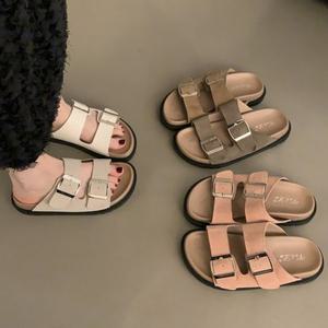 더구두 스웨이드 버클 스트랩 샌들 슬리퍼(4cm)-6214