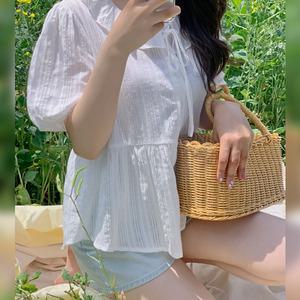 핫핑 셀런 라운드넥 프릴 퍼프 펀칭자수 반팔블라우스