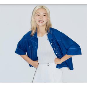 갤러리아 [SI][송해나 착용][24S/S] 글리터 립 슬리브리스 니트 (SCUCE99430)