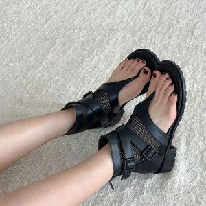 가을 플랫 빅사이즈 끈샌들   통굽