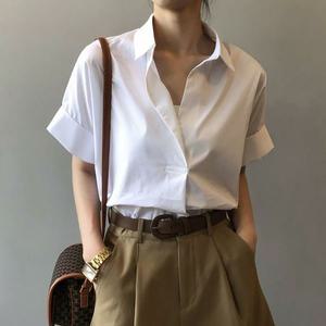 [오노마] ONM 카라 오프닝 베이직 롤업 반팔 블라우스 반팔 셔츠
