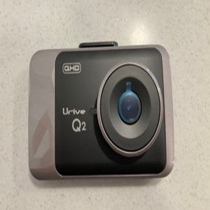 무상장착포함 유라이브 Q2 블랙박스 32G CBB-E700P