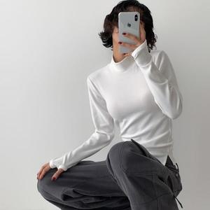 여자 슬림핏 반목이너티 무채색 티셔츠