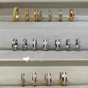 Boucheron S925 2024 고품질 패션 핫 판매 링 기어 회전 레드, 화이트, 블랙 Bonhams