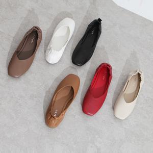 빅사이즈 스퀘어 말랑 고무창 포셀리 밴딩 여성 플랫슈즈 단화 1.3cm