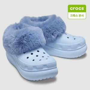 [크록스 본사]퍼에버 크러쉬 클로그 HM208446-4NS 블루캘사이드 방한부츠 털신