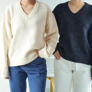 [IXHIW540_4B]브이넥 루즈 오버 핏 반짝이 펄 니트 티