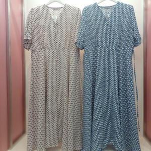 Latium HC06 잔잔 브이넥 다이아 앞오픈 A라인 플리츠 쉬폰 롱 반팔 원피스  T2527op0