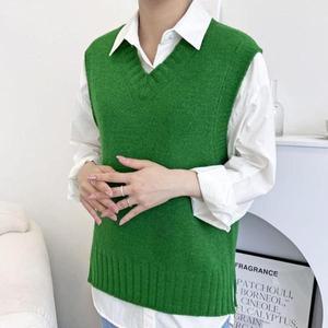 [셀러허브]여자 그린 데일리브이넥 조끼 니트 텔 20대 봄 가을 (S31585183)