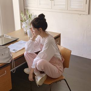 (꾸안꾸/이지룩) 오프 코튼 패치 일자 와이드 오버롤 멜빵 팬츠 ps4746