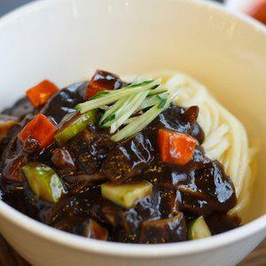 [케이엠푸드]짜장면 5인분(1kg)+짜짱소스5개