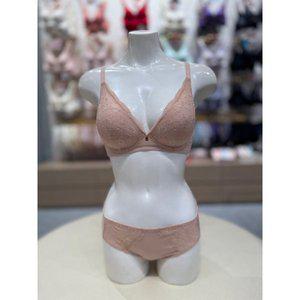 [트라이엄프](강남점)베이지 딥브이 레이스 노와이어 브래지어 햄팬티세트(TDWBR673TDWBP673BE)