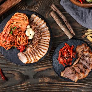 [육육마켓] 냉장 한돈 순살 오향 족발 300g + 통삼겹 오향 보쌈 300g (총 2팩)