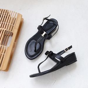 [쥬드] 3.5cm 천연소가죽 국내제작 메리제인 쪼리 플립플랍 금장 버클 위티 리본 웨지 스트랩샌들