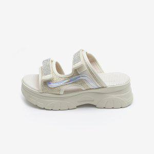 [슈리오]블링 에나멜 찍찍이 통굽 키높이 슬리퍼 6cm