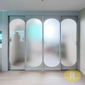 97번 초슬림4짝미서기중문 상하아치형 화이트 샤틴투명강화유리 // 현관중문,시공비포함,소음차단,반려견안전,맞춤제작,아파트빌라중문