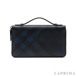 [버버리][명품]BURBERRY  런던 체크 여행 지갑 3998948 3998948 1646274334