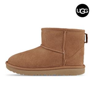 [어그(UGG)]클래식 미니2 여성 겨울 방한 숏 부츠 1017715K-CHE