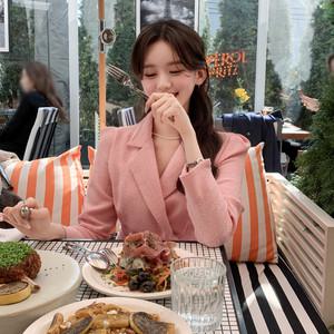 체크 패턴의 트위드 패브릭 펄버튼 포인트 A라인 미니 원피스 op9992