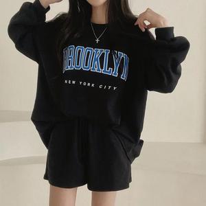 [오노마] ONM 브루클린 뉴욕 여성 레터링 캐주얼 맨투맨 티셔츠