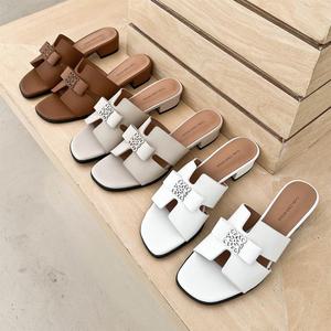 GR_2081 천연 소가죽 리본 스트랩 로우힐 뮬 슬리퍼 샌들(3cm) /쿠션 미들굽 슬리퍼 가죽 샌들 여성 여름 블로퍼