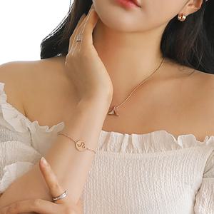 [핑크선물포장 쇼핑백] Raelyn Surgical Steel Bracelet / 서지컬(써지컬) 팔찌