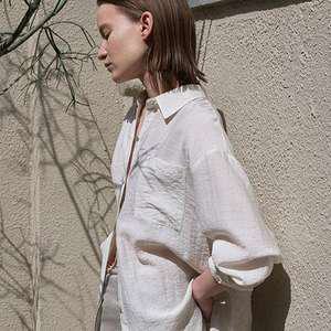 나인 Atelier Nain 25S/S 택가 89,000원 에센셜 린넨 루즈핏 셔츠 Z-BL-4239